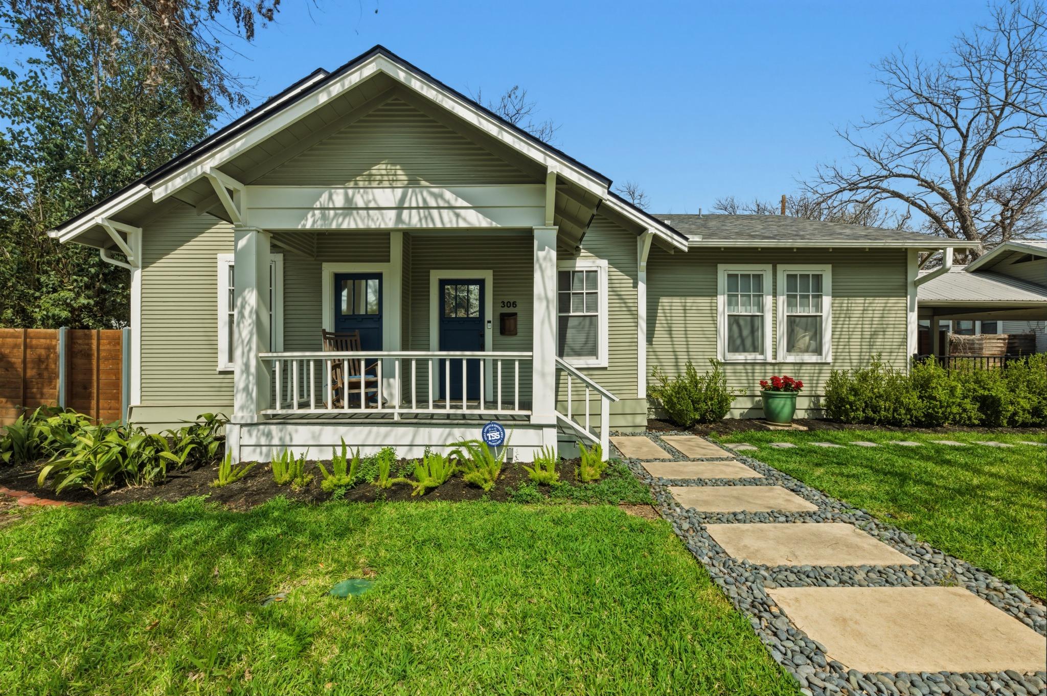 306 W 44th St #A, Austin, TX 78751