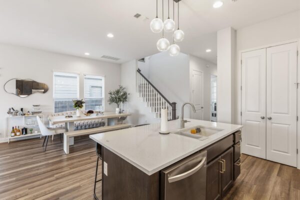 17021 Adoro Dr, Manor
