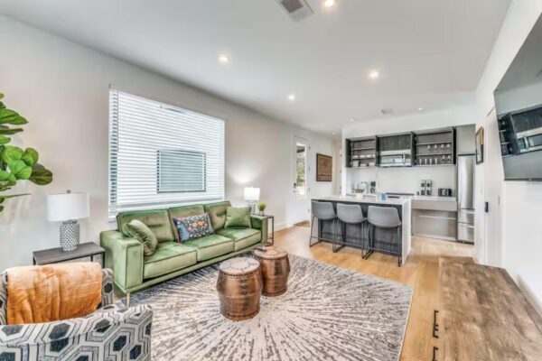 2406 W 10th St #B, Austin