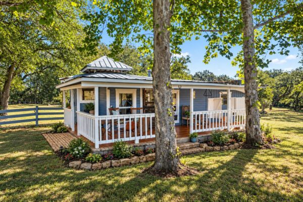 327 Walnut Creek Rd, Bastrop