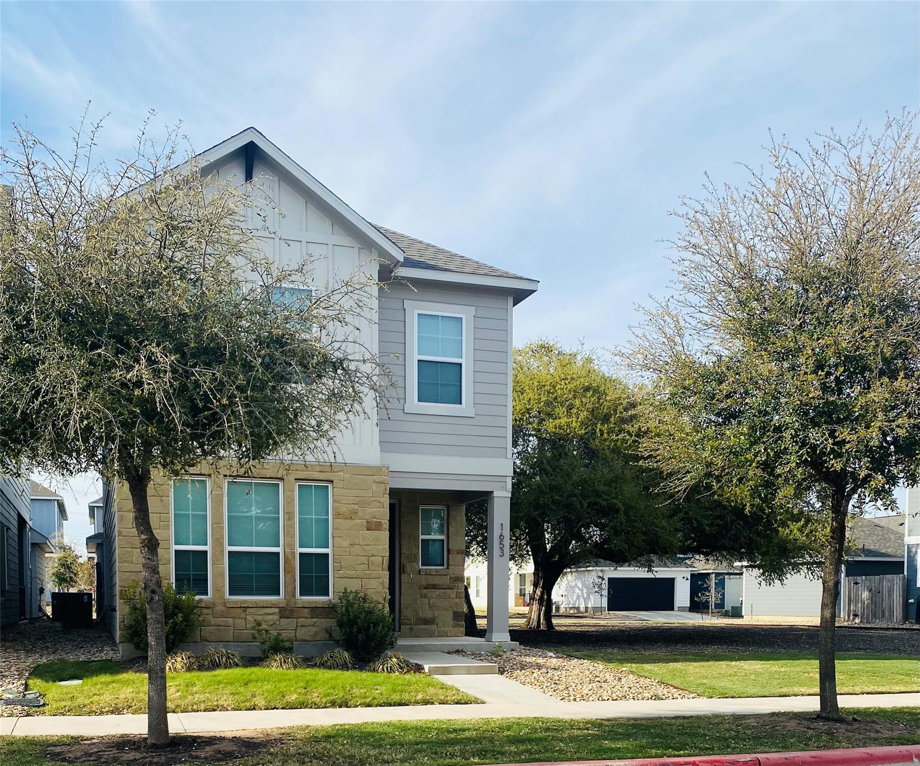 1653 Coral Sunrise Trl, Leander