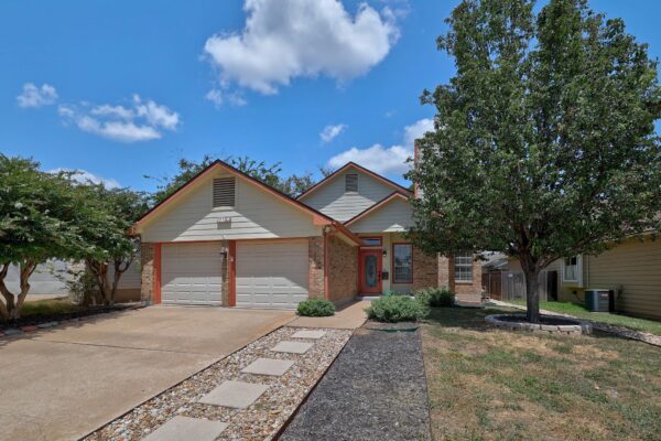 2012 Castle View Dr, Austin
