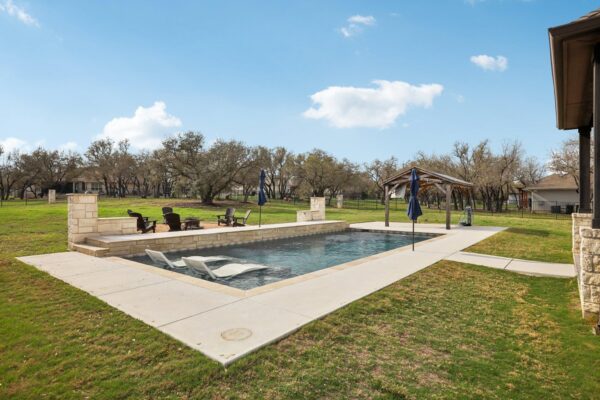 112 Red Mulberry Way, Leander