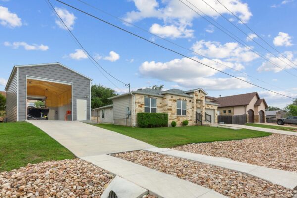 21666 High Dr, Lago Vista