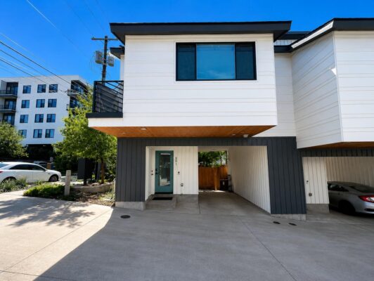 913 Duncan Ln #201, Austin