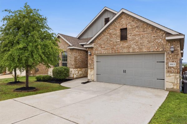 1613 Dubiel Dr, Leander