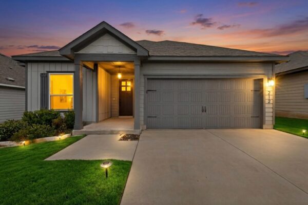 212 Lt John Decker Dr, San Marcos