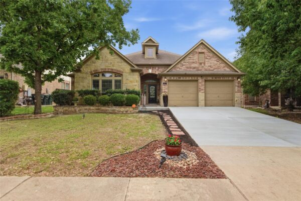 377 Verano Dr, Kyle