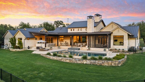 1457 Avenida High Vw, Driftwood