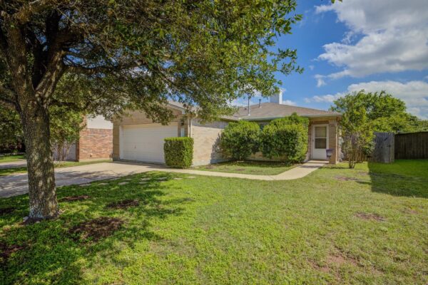 202 McCarthur Dr, Leander