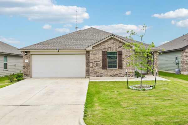 1423 Athan Dr, Belton