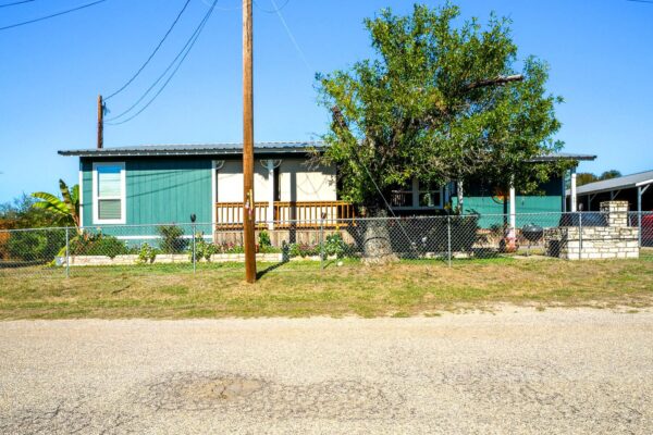301 E Castlebriar Dr, Marble Falls