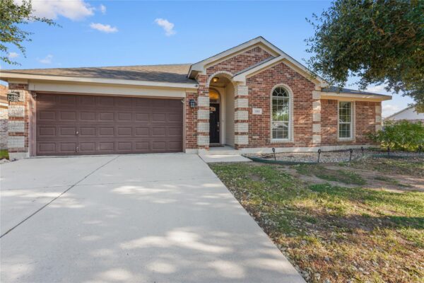 1365 Woodlands Dr, Kyle
