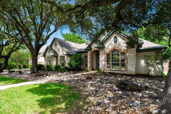 2513 Niemann Dr, Austin