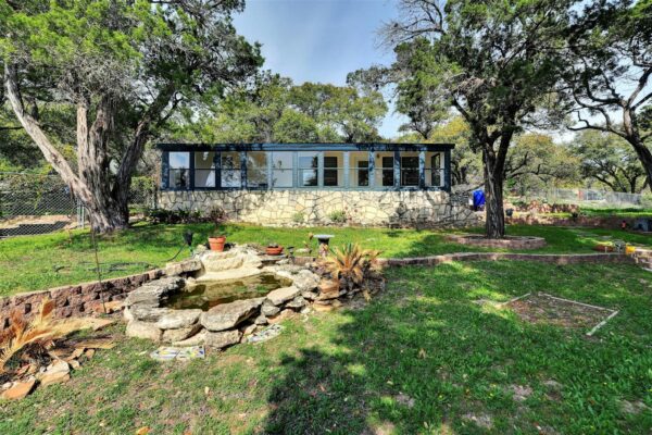 10612 Lakeside Dr, Jonestown
