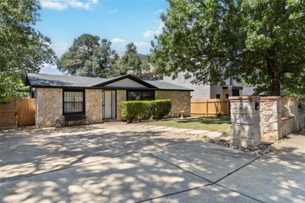 1002 Walter St, Austin