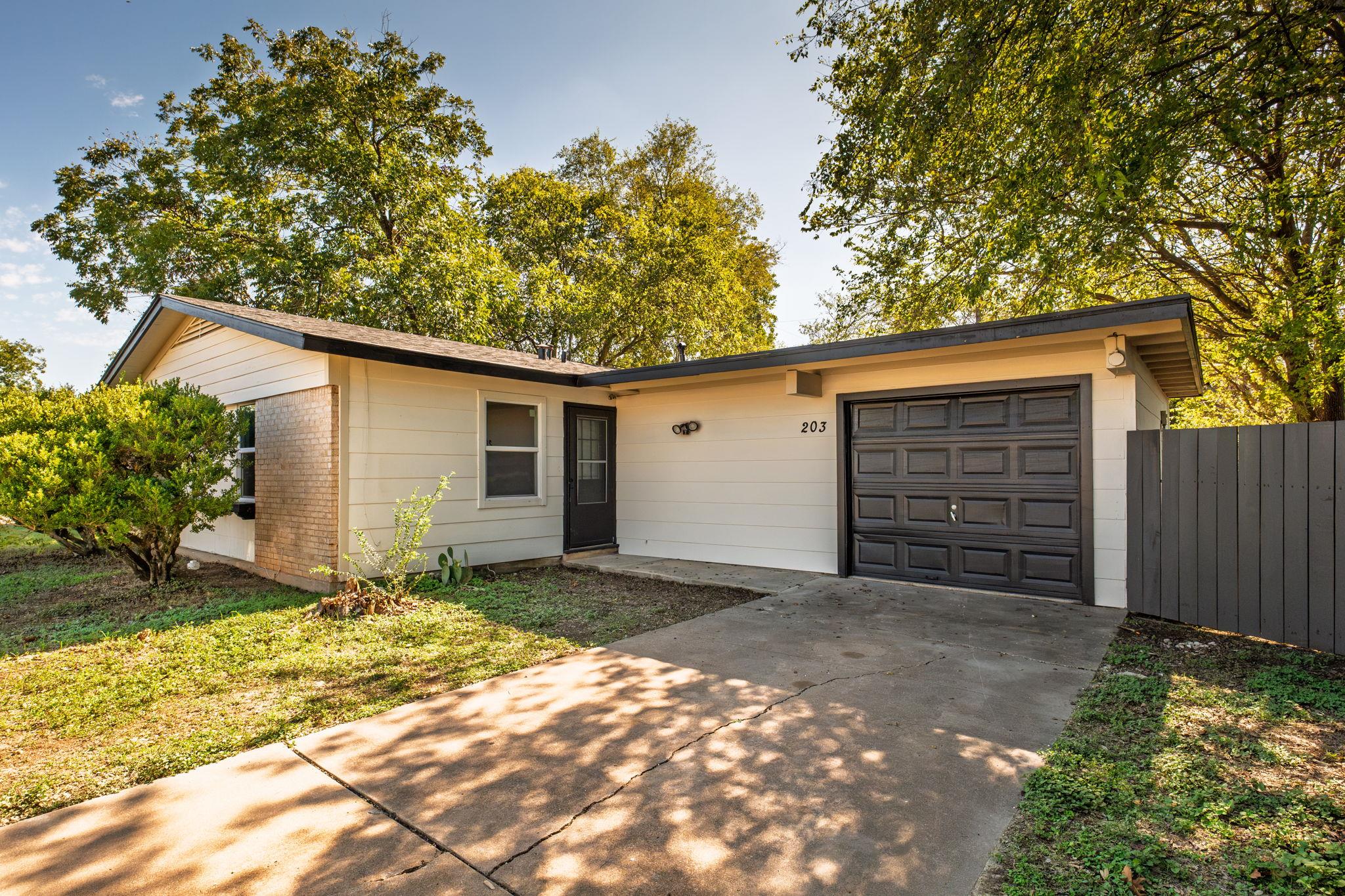203 Cooper Dr, Austin, TX 78753