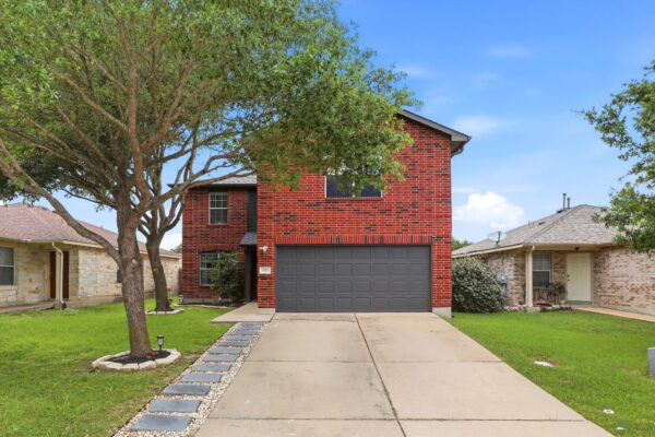 327 Outfitter Dr, Bastrop