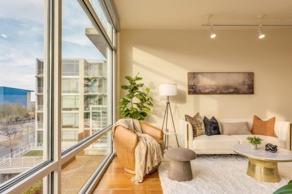 210 Lee Barton Dr #421, Austin