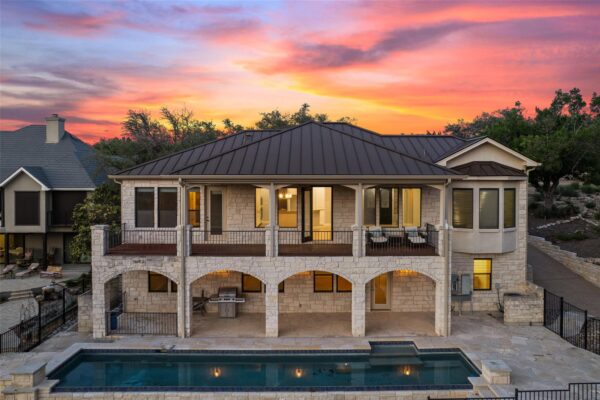 17813 Kingfisher Ridge Dr, Lago Vista