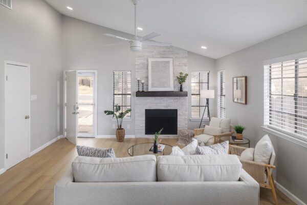 8903 Palace Pkwy, Austin