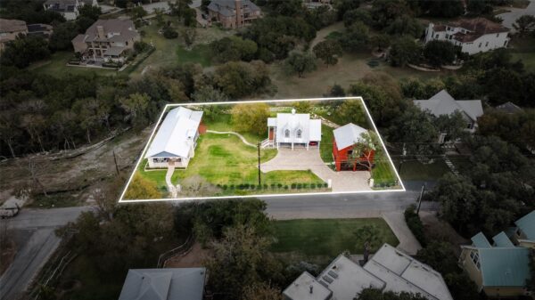 2703 De Soto Dr, Austin
