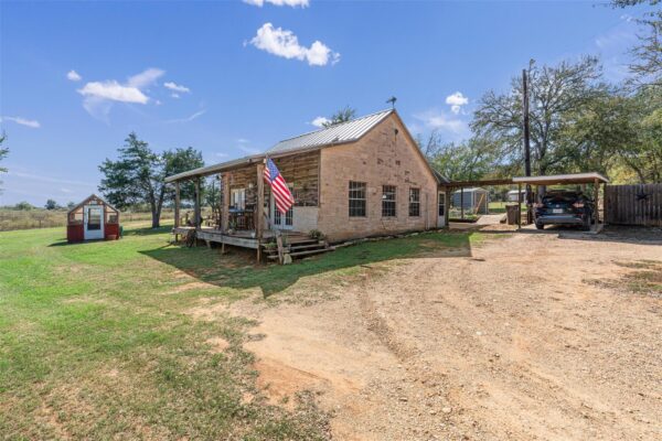 268 County Road 476 None, Thrall