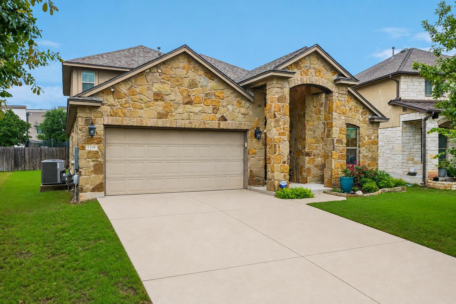 2336 Lyla Ln, Leander