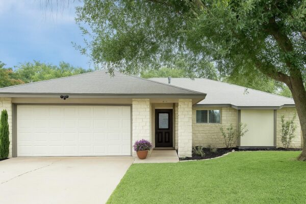 910 Garden View Dr, Georgetown