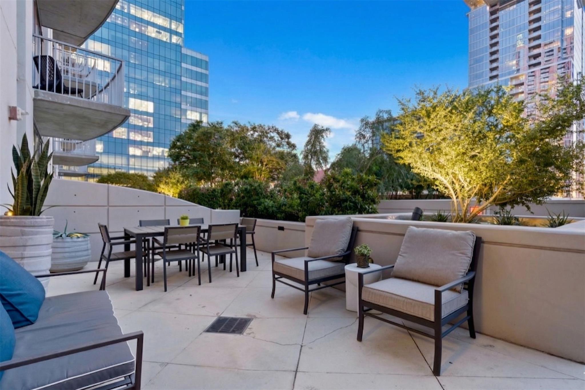 360 Nueces St #914, Austin, TX 78701