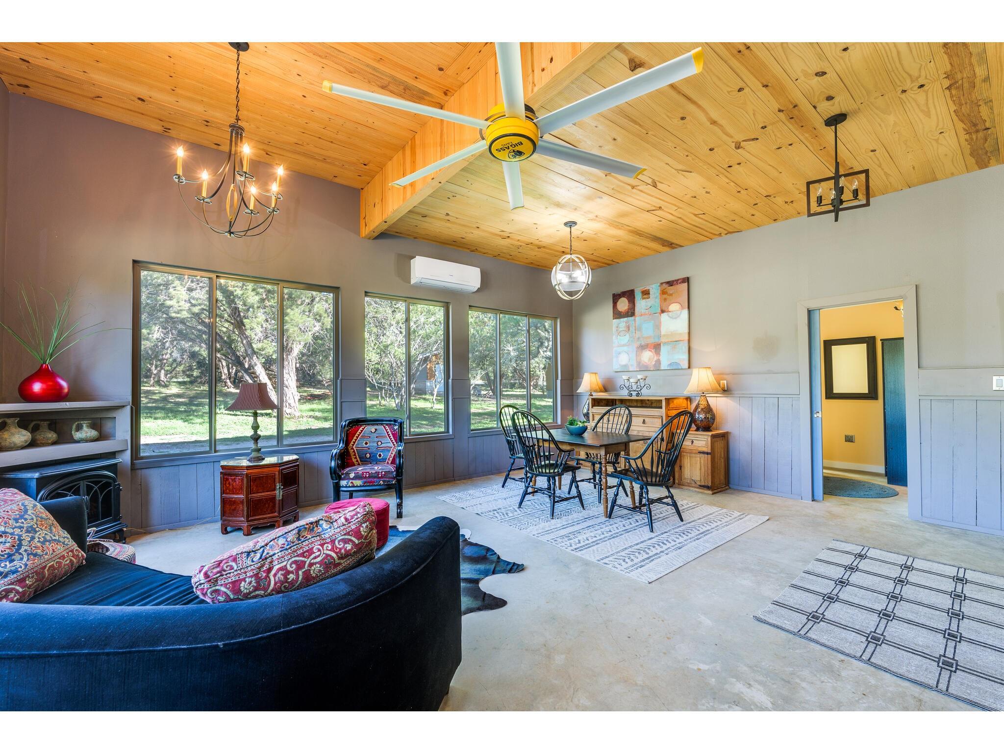 250 Caliche Rd, Wimberley, TX 78676