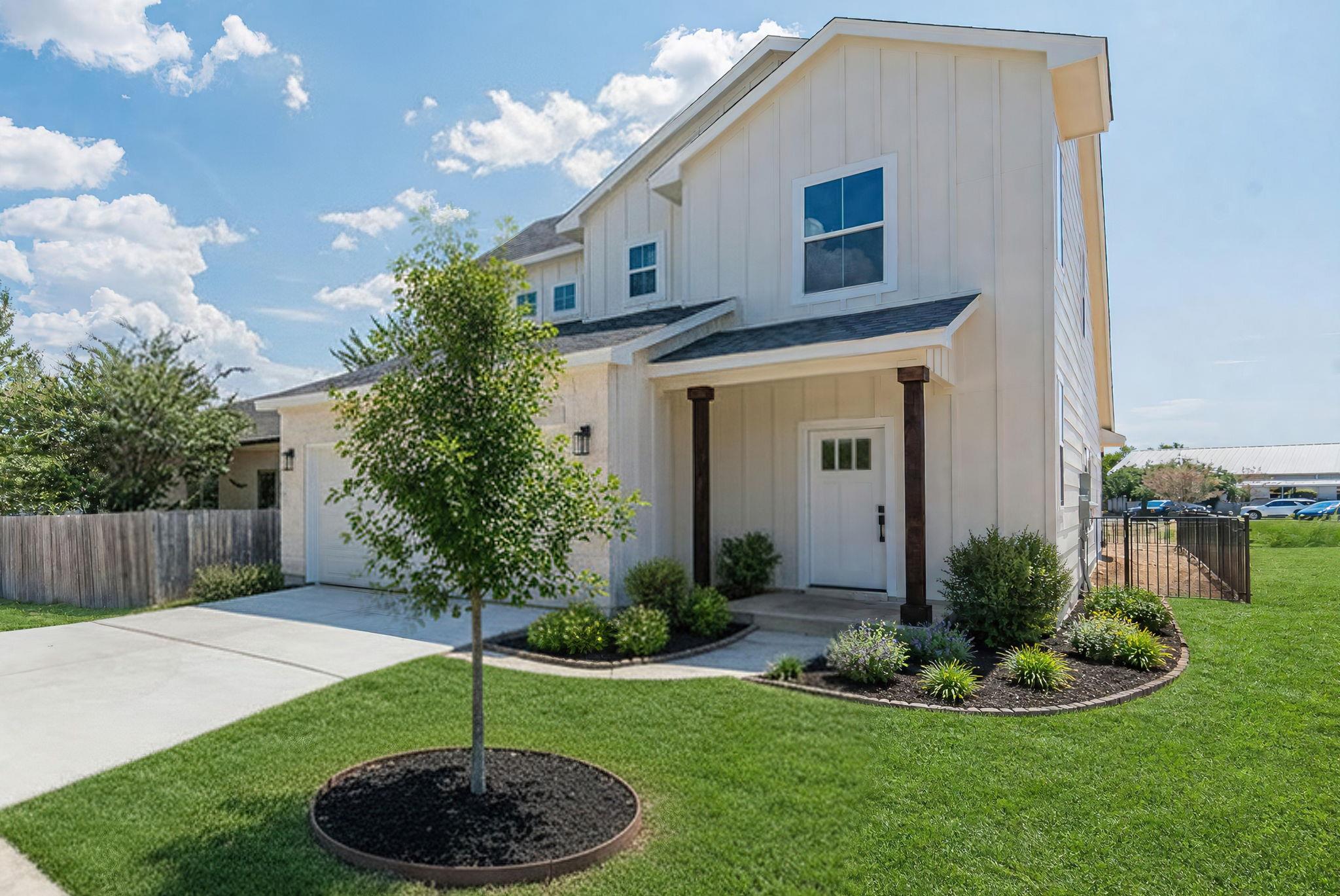 362 Stagecoach Trl, San Marcos, TX 78666
