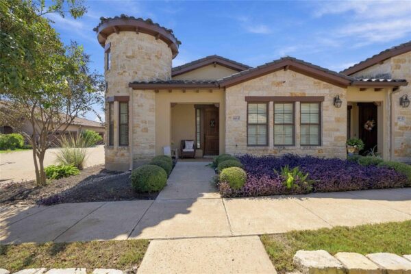 110 Lucia Cir #1, Lakeway