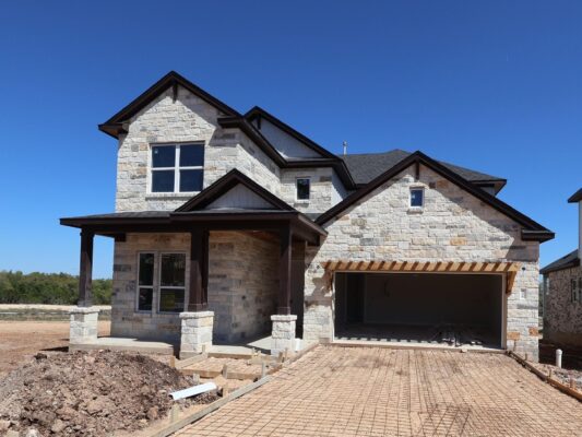 816 Purmela St, Leander