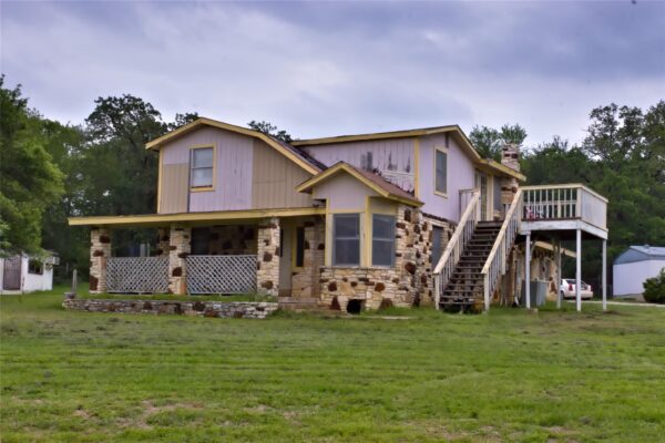 109 Wayside Dr, Elgin
