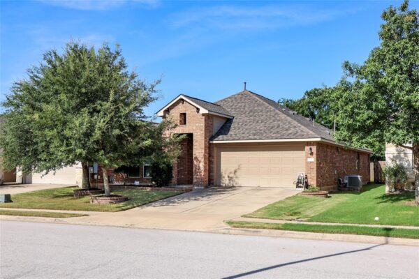 717 Schefer St, Leander