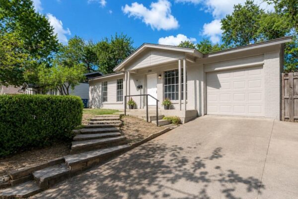 2704 Carnarvon Ln, Austin