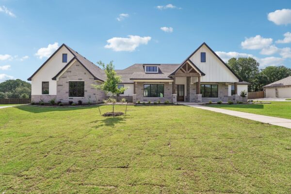 1284 Ambrose Dr, Salado