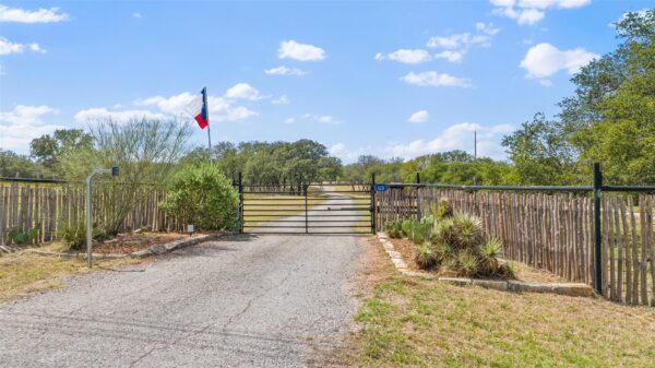 2631 N US Hwy 281 None, Johnson City