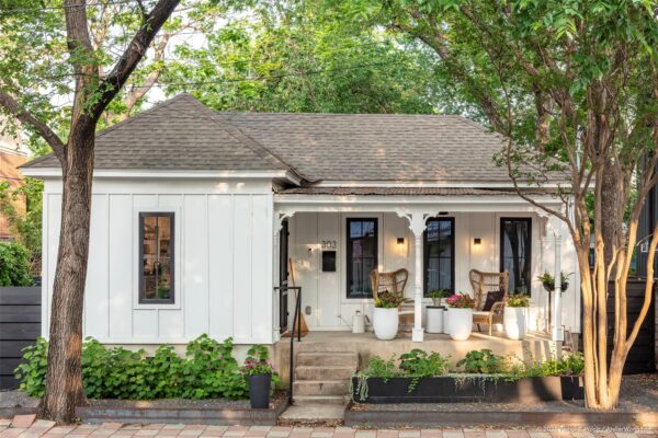 303 Navasota St, Austin