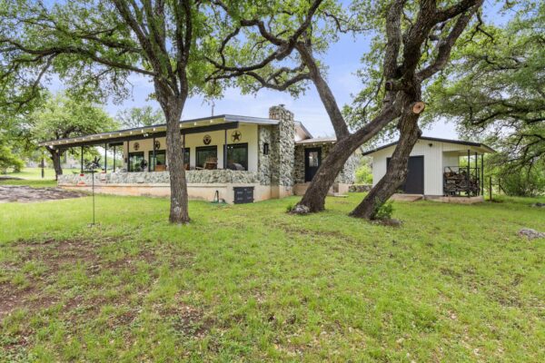160 Lake Shore Dr, Horseshoe Bay
