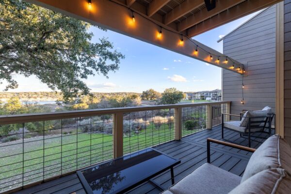 219 Venture Blvd S, Point Venture