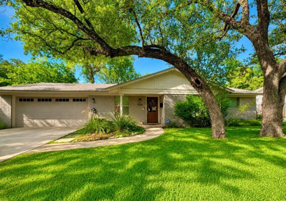 3006 Stardust Dr, Austin