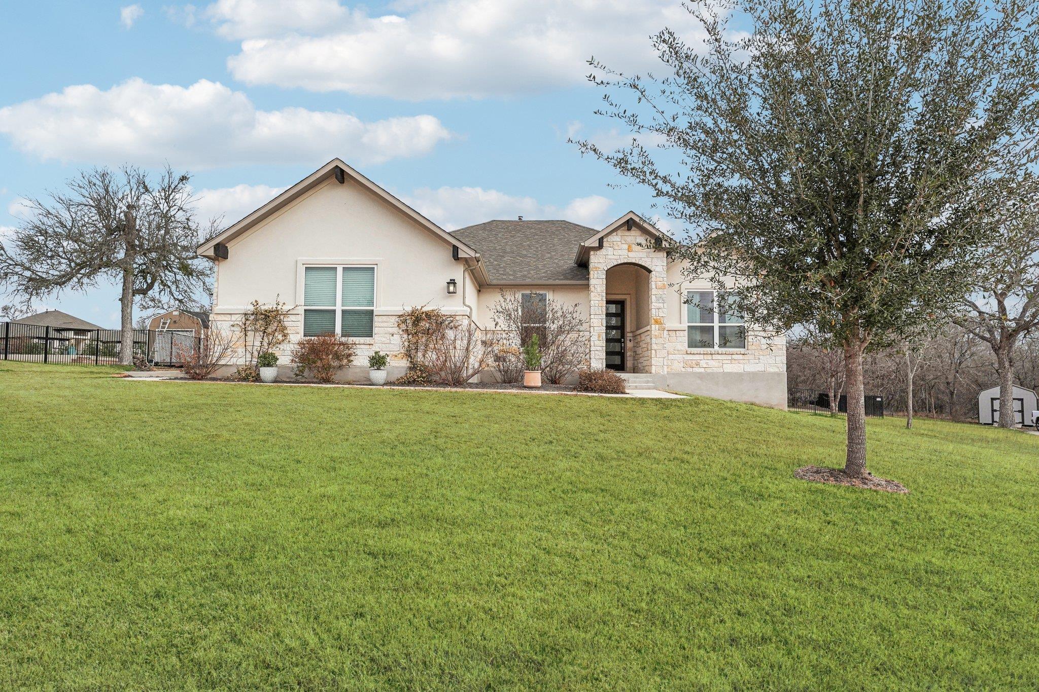 180 Pecos St, Cedar Creek, TX 78612