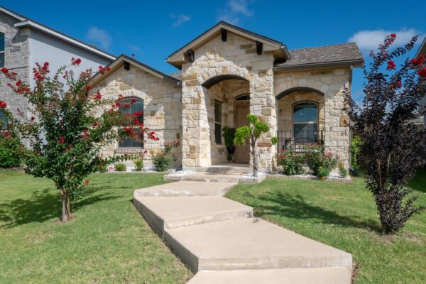 1405 Bess Cv, Leander