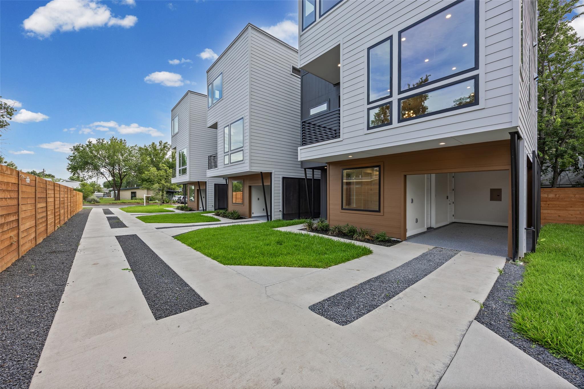 100 W Odell St #3, Austin, TX 78752