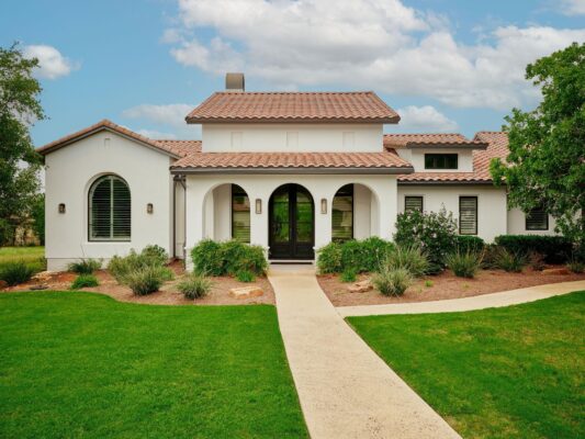 205 Green Leaf Ln, Georgetown