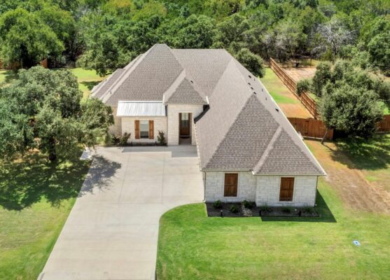 11175 Golden Eagle Ave, Salado