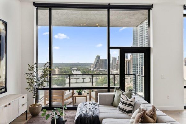 70 Rainey St #2208, Austin