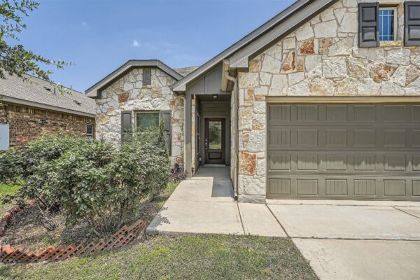 299 Shale Cir, Buda
